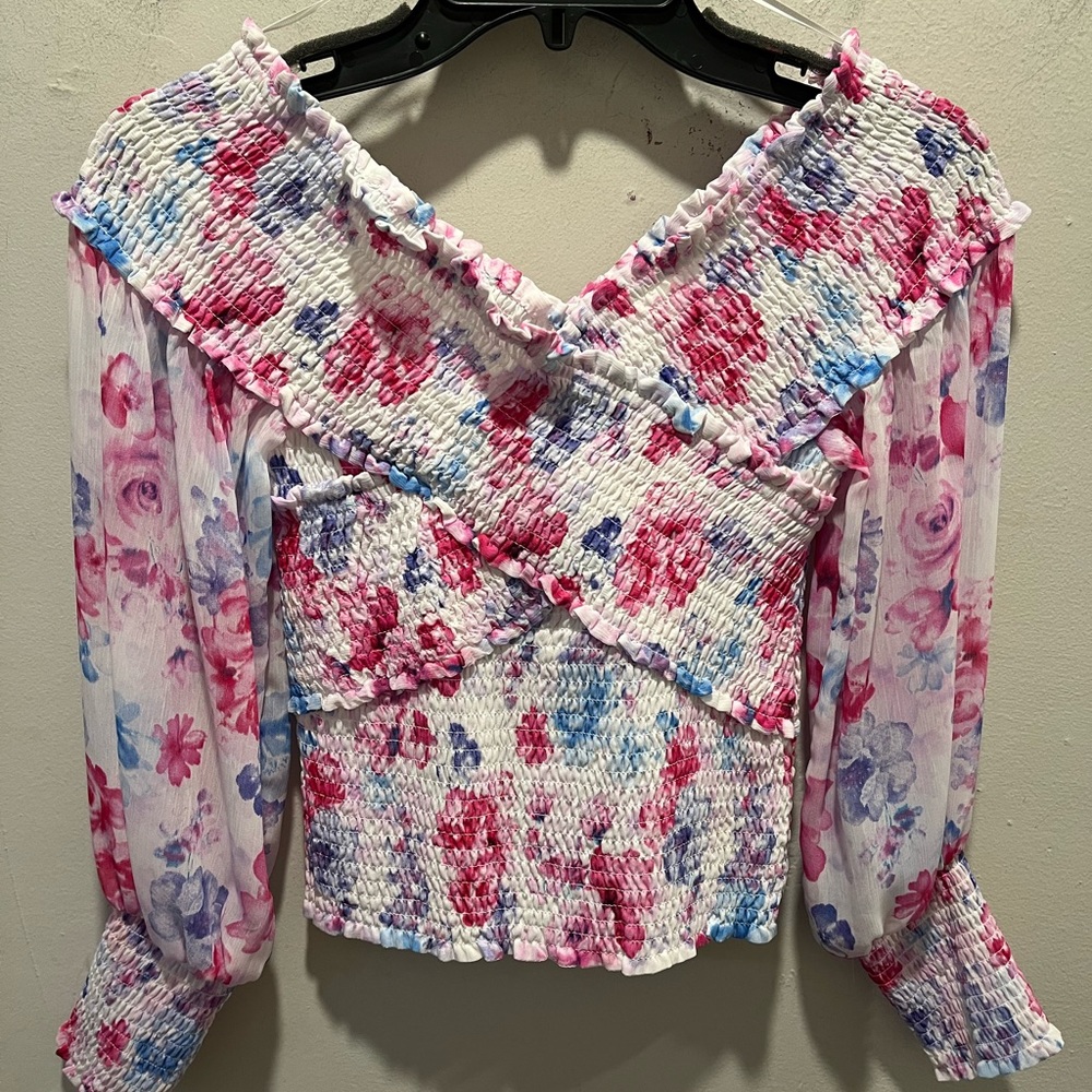 BB Dakota High Floral Standards Top